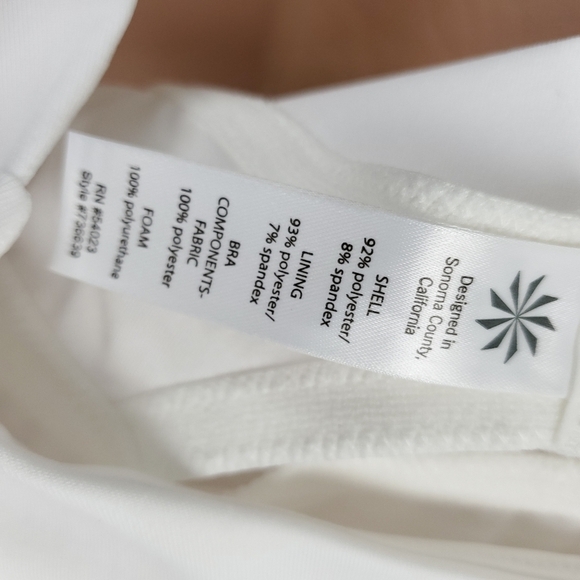 ATHLETA White Exercise Rouged Side Top Sz M 38DD - Picture 14 of 15